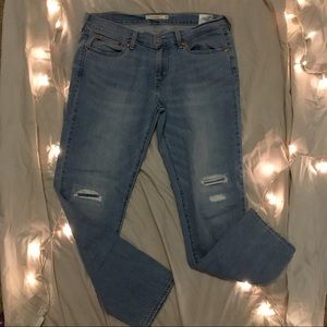 LEVIS BOYFRIEND JEANS